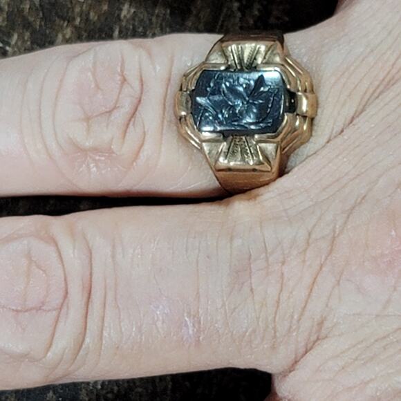 Vintage Ostby & Barton 10K Gold Hematite Signet Ring - Picture 8 of 9